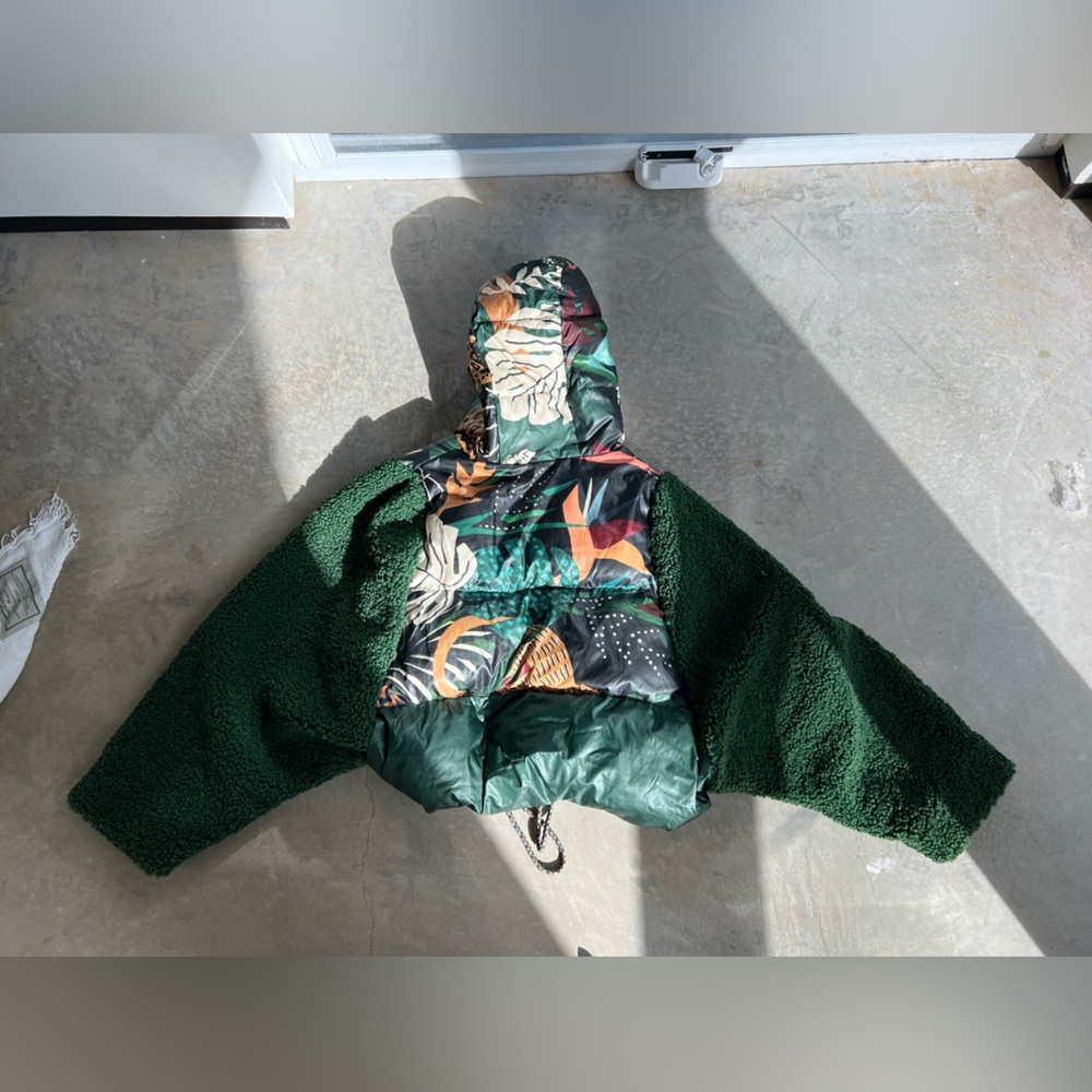 Farm Rio Puffer Jacket - Picture 2 of 4